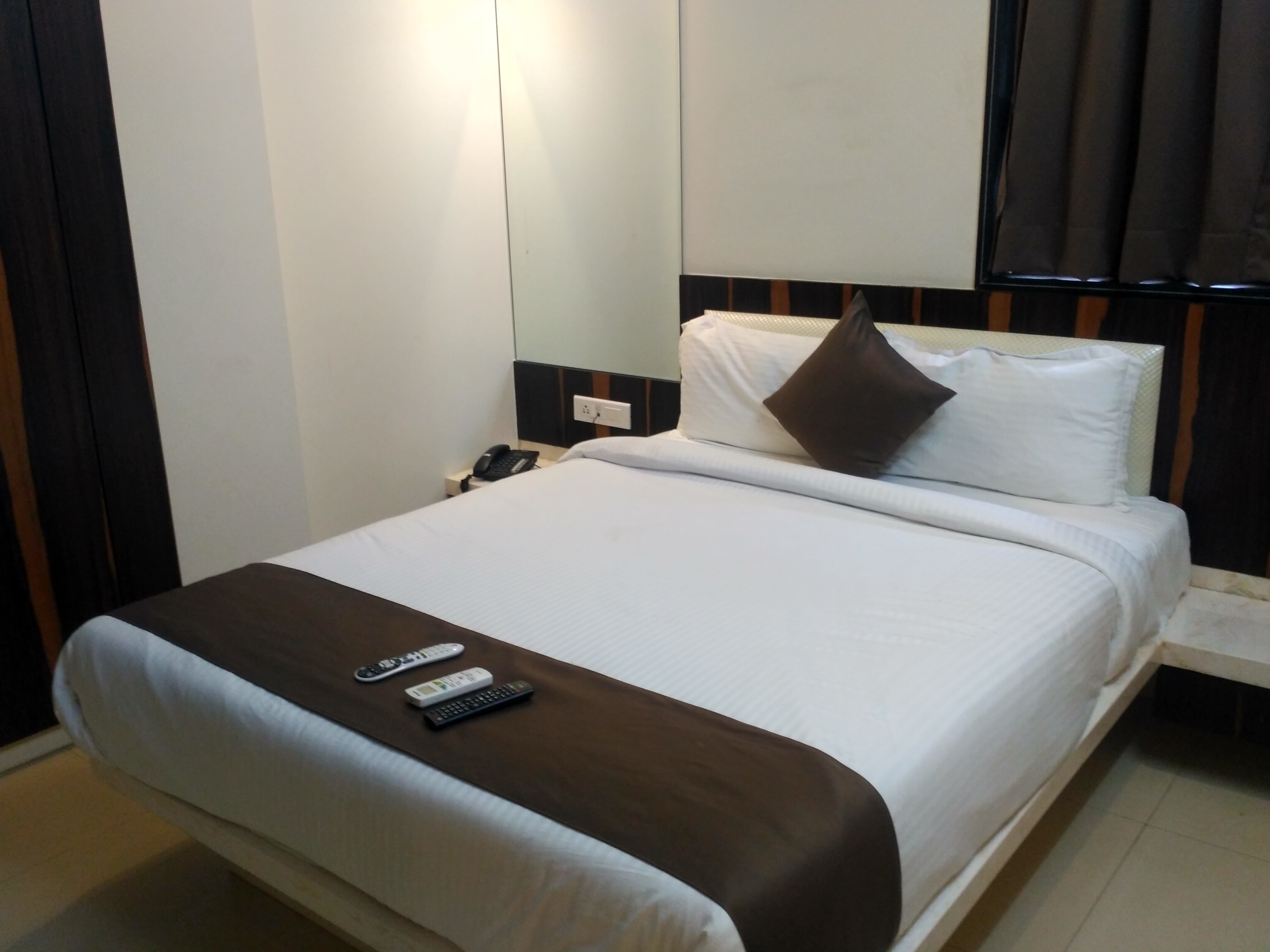 Executive Ac room