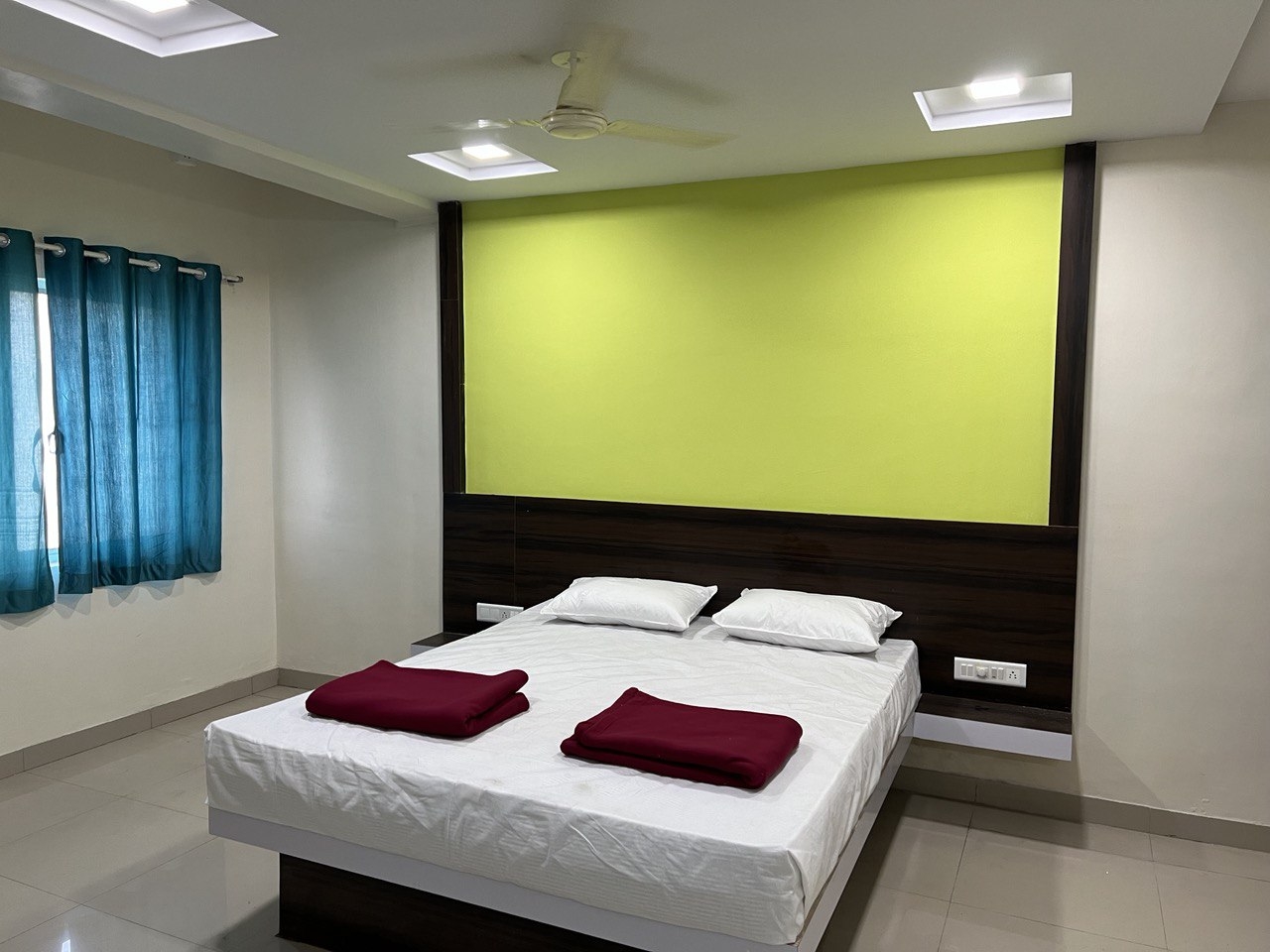 Deluxe Ac Room